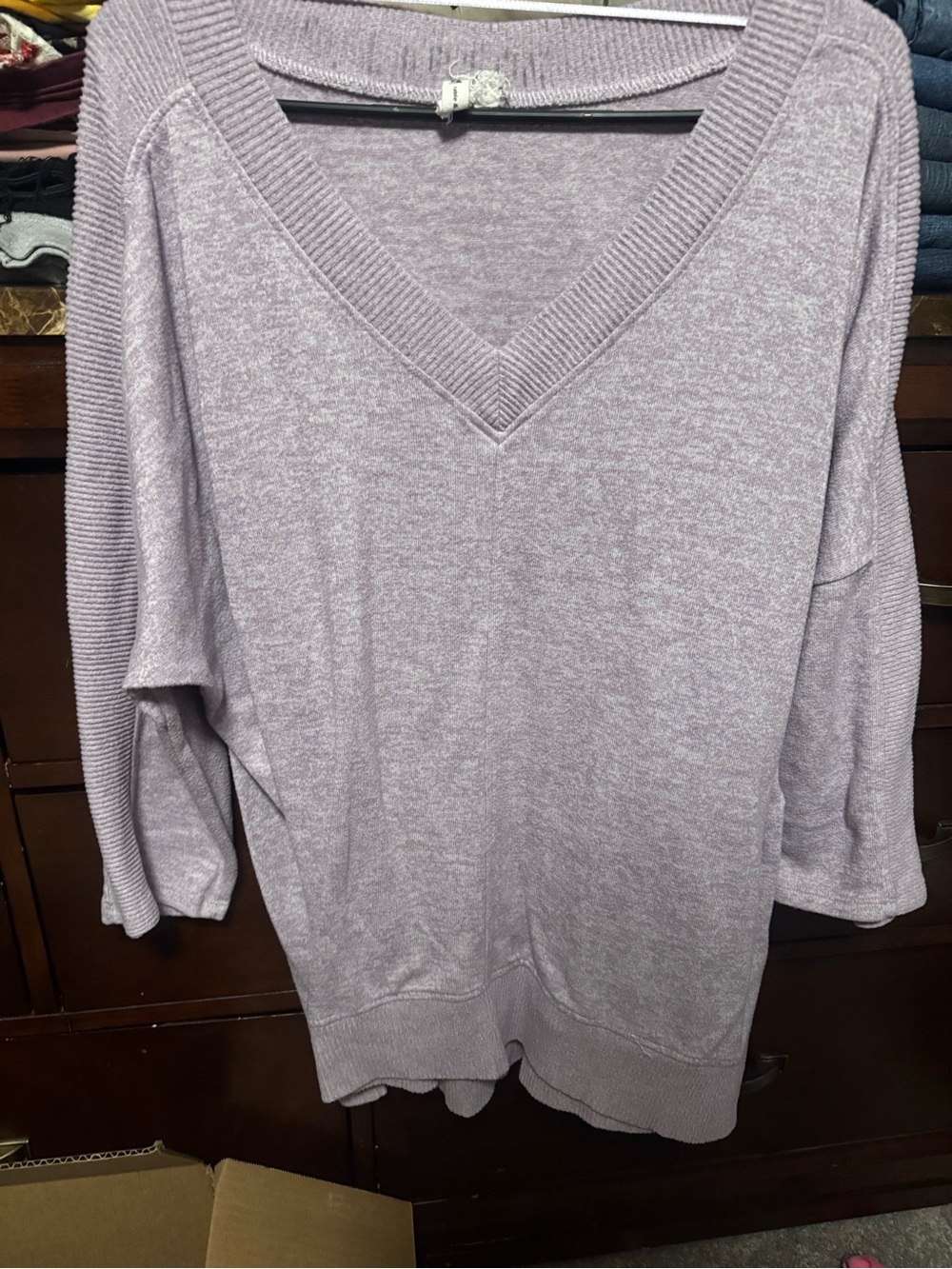 Cable & Gauge Light Lavender V-Neck Knit Pullover